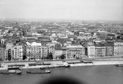 Magyarország, Budapest, Pesti látkép a Gellérthegyről, Belgrád rakpart az Erzsébet híd és a Szabadság híd között., 1959, Fortepan, hajó, hajóállomás, Fortepan #12739