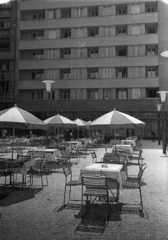 Magyarország, Budapest VII., Bajza utca 1., a Garzon étterem kerthelyisége., 1965, Bauer Sándor, Budapest, Fortepan #127464