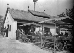 Magyarország, Budapest X., Mezőgazdasági Kiállítás az Albertirsai úti vásár területén., 1958, Bauer Sándor, víztorony, zsúptető, vendéglátás, Budapest, Fortepan #127536