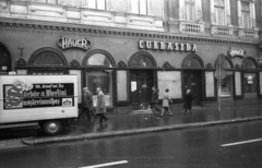 Magyarország, Budapest VIII., Rákóczi út 47., Hauer cukrászda., 1979, Bauer Sándor, cukrászda, neon felirat, Budapest, Fortepan #127558