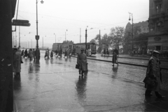 Magyarország, Budapest V.,Budapest XIII., Szent István körút, szemben a Jászai Mari tér az Újpesti rakpart felé nézve és a Palatinus házak egyike, jobbra a Szent István körút 2., 1958, Bauer Sándor, villamos, Budapest, Fortepan #127940