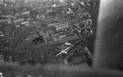 Hungary, Budapest XI., légifotó Kelenföld déli iparterületéről, jobb szélen a Budafoki út, fent keresztbe a Galvani út., 1957, Bauer Sándor, aerial photo, airplane, sailplane, Budapest, Fortepan #128061