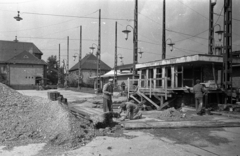 Hungary, Budapest XIV., a Bosnyák téri piac építése, háttérben a Lőcsei út, balra a zuglói evangélikus templom., 1957, Bauer Sándor, construction, Budapest, Fortepan #128433