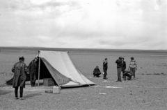 Mongolia, 1969, Bagi Gábor, Bagi Róbert, tent, movie camera, chest, petrol can, measuring point, Fortepan #128616