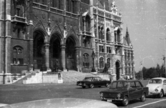 Magyarország, Budapest V., Kossuth Lajos tér, Parlament., 1972, Gali, Lada-márka, országház, Volkswagen Bogár, Budapest, Mercedes W108, Fortepan #128922