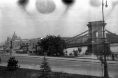 Magyarország, Budapest I., Lánchíd utca a Parlament és a Széchenyi Lánchíd felé nézve., 1960, Gali, Budapest, látkép, Fortepan #128945