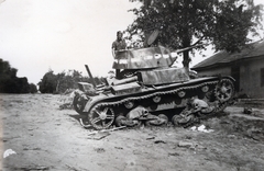 1941, Hajdu Fedő Károly, keleti front, harckocsi, második világháború, járműroncs, T-26 tank, Fortepan #129126