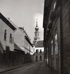 Hungary, Budapest I., Kard utca az Országház utca felől nézve, háttérben a Bécsi kapu téri evangélikus templom., 1935, Heinzely Béla, Budapest, Fortepan #129150