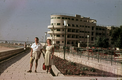 Románia, Eforie, Eforie-Nord, Bulevardul Tudor Vladimirescu. szemben a Hotel Belona., 1960, Heinzely Béla, színes, Fortepan #129214