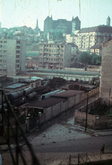 Hungary, Budapest II., kilátás a Margit körút (Mártírok útja) 64/b egyik lakásából. Előtérben a Varsányi Irén utca 40-44. telek, a kép közepén a Hattyú utca 12. látható., 1957, Heinzely Béla, colorful, Budapest, Fortepan #129215