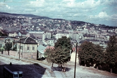 Magyarország, budai Vár, Budapest I., az Ostrom utca és a Fiáth János utca találkozása a Bécsi kapu tetejéről nézve. A mai Millenáris helyén még jól látszanak a Ganz Villamossági Művek épületei., 1955, Heinzely Béla, Budapest, látkép, színes, Fortepan #129241