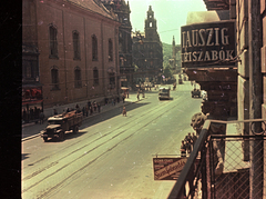 Magyarország, Budapest V., Kossuth Lajos utca a 6-os számú ház első emeletéről a Ferenciek tere (Felszabadulás tér) felé nézve., 1955, Horváth Miklós dr, Budapest, utcakép, színes, cégtábla, teherautó, szabóság, Fortepan #129339