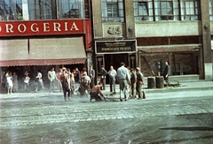 Magyarország, Budapest V., Kossuth Lajos utca a Szép utcától nézve., 1954, Horváth Miklós dr, Budapest, színes, aszfaltozás, Fortepan #129378