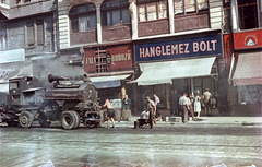 Magyarország, Budapest V., Kossuth Lajos utca a Szép utcától nézve., 1954, Horváth Miklós dr, hanglemez, Budapest, üzletportál, színes, aszfaltozás, munkagép, Fortepan #129379