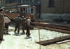 Magyarország, Budapest V., Kossuth Lajos utca, a villamos mögött az 1. szám, jobbra a Belvárosi Ferences templom látszik., 1955, Horváth Miklós dr, színes, építkezés, villamos, Tungsram-márka, Budapest, Fortepan #129427