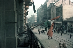 Magyarország, Budapest V., Kossuth Lajos utca a 6-os számú ház első emeleti erkélyéről az Astoria kereszteződés felé nézve., 1956, Horváth Miklós dr, színes, forradalom, Budapest, Fortepan #129466