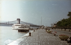 Magyarország, Budapest V., pesti alsó rakpart a Vigadó tér felől a Széchenyi Lánchíd felé nézve., 1964, Horváth Miklós dr, színes, Ikarus-márka, villamos, Ganz UV, Budapest, Fortepan #129490