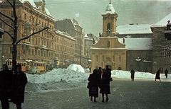 Magyarország, Budapest VIII., Rákóczi út - Gyulai Pál utca sarok, Szent Rókus-kápolna., 1952, Horváth Miklós dr, Budapest, templom, utcakép, villamos, járókelő, színes, hókupac, Fortepan #129553