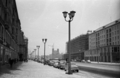 Németország, Drezda, Wilsdruffer Strasse (Ernst-Thälmann-Strasse) a Postplatz felé nézve, középen a romos Sophienkirche tornyai., 1961, Hunyady József, NDK, Fortepan #129606