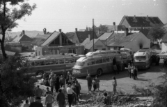 Magyarország,Balaton, Tihany, a mai Borsos Miklós tér, mögötte a Kossuth Lajos utca., 1967, Hunyady József, Ikarus 55, Ikarus 66, Fortepan #129626