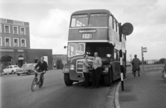 United Kingdom, Weston-super-Mare, Birnbeck Road, balra a Royal Pier Hotel., 1959, Ladinek Viktor, double-decker, bicycle, Fortepan #129996