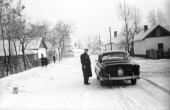 Ford Mainline Fordor Sedan 1952 személygépkocsi., 1952, Szent-tamási Mihály, falu, tél, utcakép, Ford-márka, automobil, rendszám, Fortepan #13008