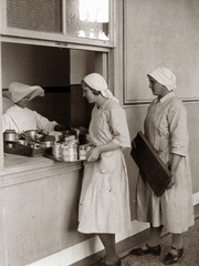 Magyarország, Pécs, Rákóczi út 2. a Magyar Királyi Erzsébet Tudományegyetem Klinikájának konyhája (később Pécsi Tudományegyetem Klinikai Központ)., 1928, POTE, gyógyintézmény, apáca, Fortepan #130212