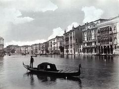 Olaszország, Velence, Canal Grande, a kép jobb szélén a Palazzo Santa Sofia, ismertebb nevén Ca' d'Oro (Aranyház)., 1900, Szalai Teréz, víz, gondola, csatorna, Fortepan #130413