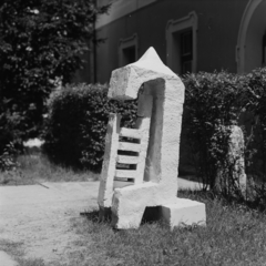 Hungary,Lake Balaton, Tihany, kiállítás a Bencés Apátság udvarán. Vilt Tibor szobrászművész alkotása, Orfeusz (1965)., 1974, Vizsnyiczai Erzsébet, Fortepan #130482