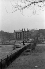 Hungary, Budapest VIII., Molnár Ferenc tér a Práter utca és a Losonci utca közötti bontási terület felé nézve, háttérben a Losonci utca bontás alatt lévő házai., 1973, Vizsnyiczai Erzsébet, Trabant-brand, Budapest, motorized bicycle, Fortepan #130509