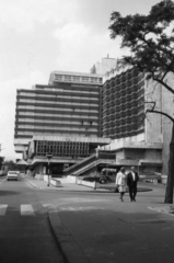 Hungary, Budapest V., Dunakorzó a Petőfi térnél, szemben a Hotel Duna Intercontinental., 1973, Bokor András, Budapest, Fortepan #130811