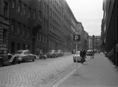 Csehország, Prága, Balbínova ulice a Vinohradská ulice felől nézve., 1965, Gergely János, utcakép, robogó, kockakő, Skoda Octavia, Tatra 600 Tatraplan, Wartburg 311/312, Fortepan #131066