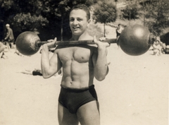 Alfonzó (Markos József)., 1935, Kármentő Éva, weight lifting, half-naked, strong, Fortepan #131101