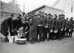 1941, Lovas Rita, csajka, második világháború, katona, vödör, vájdling, ételosztás, keleti front, Fortepan #131153