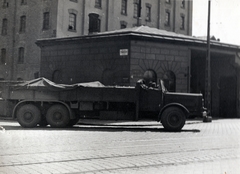 Magyarország, Budapest IX., Soroksári út, balra a Tinódi utca, háttérben a Gizella malom. A német hadsereg Faun L 900 típusú teherautója., 1941, Marics Zoltán, második világháború, Budapest, Fortepan #131210