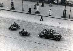 Hungary, Budapest VIII., József körút a Baross utcai kereszteződés közelében., 1942, Marics Zoltán, motorcycle, second World War, motorcycle with sidecar, automobile, Budapest, Fortepan #131211