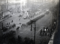 Magyarország, Budapest VIII., József körút a Baross utca sarkán álló házból nézve, szemben balra a Rökk Szilárd utca torkolata., 1941, Marics Zoltán, Budapest, Fortepan #131242