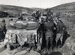 1942, Marics Zoltán, eastern front, motorcycle, second World War, automobile, gun, camouflage pattern, radio, ambulance, Fortepan #131277