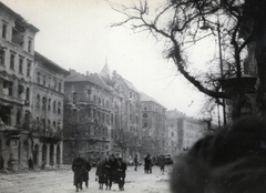 Magyarország, Budapest VIII., József körút a Pál utcától az Üllői út felé nézve., 1956, Marics Zoltán, forradalom, épületkár, Budapest, hirdetőoszlop, Fortepan #131429