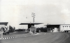 Italy, 1935, Orbán György, gas station, convertible, Fortepan #131472