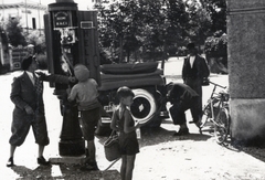 Italy, 1935, Orbán György, bicycle, gas station, automobile, Fortepan #131480