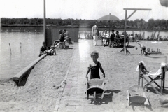 Hungary, Orosháza, 1930, Paczolay család, beach, bathing suit, sunshades, wheelbarrow, nine-pin bowling, Fortepan #131501