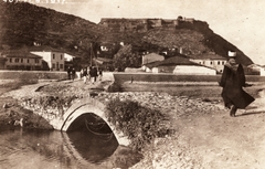 Albania, Shkodra, a mai Rruga Pazarit és Rruga 6 Maji környéke, fent Rozafa vára., 1917, Palotai Klára, Fortepan #131660