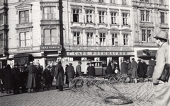 Ausztria, Bécs, Kärntner Strasse 46., balra a Friedrichstrasse sarok., 1938, Palotai Klára, szögesdrót, Anschluss, Fortepan #131781