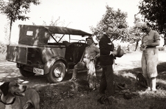 Hungary, balra az autónál Rózsahegyi Kálmán színművész áll., 1931, Palotai Klára, French brand, picnic, Citroën-brand, automobile, number plate, Fortepan #131784