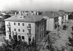 Magyarország, Budapest XIV., Laky Adolf utca a Thököly útról nézve., 1954, Samodai József Zuglói Helytörténeti Műhely, utcakép, Budapest, lakótelep, Fortepan #131956