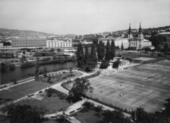 Hungary, Budapest XI., Feneketlen-tó és környéke. Jobbra az MTK teniszpályái, szemben a Szent Imre-templom, balra a Sport (később Flamenco) szálló., 1970, Kecskés András, high school, tennis court, Budapest, bird's eye view, Fortepan #132036