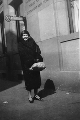 1930, Paczolay család, bus stop, fur coat, packet, Fortepan #132085