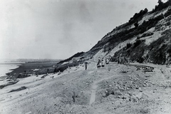 Magyarország, Balatonkenese,Balatonakarattya, új nyomvonal építése a települések között, az 1914. május 11-én történt földcsuszamlást és vasúti balesetet követően. Leltári jelzet: MMKM TFGY 2017.6.21, 1914, Magyar Műszaki és Közlekedési Múzeum / Történeti Fényképek Gyűjteménye, Balaton, Fortepan #132209