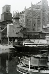 Germany, Duisburg, Ruhrort-i kikötő a Schwanenbrücke közelében. Leltári jelzet: MMKM TFGY 2017.7.24, 1930, Magyar Műszaki és Közlekedési Múzeum / Történeti Fényképek Gyűjteménye / Nickl Béla gyűjteménye, Fortepan #132246